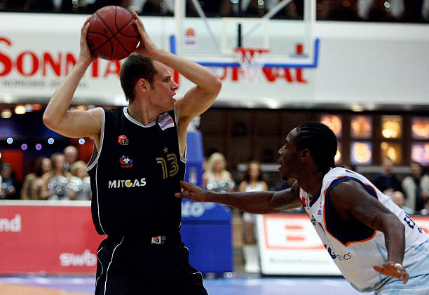 高价加盟却 高价加盟却