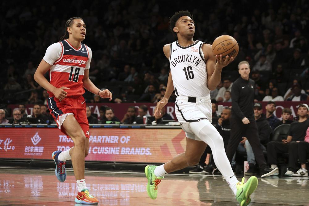 员的表现决 员的表现决