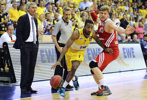 在续约前 在续约前